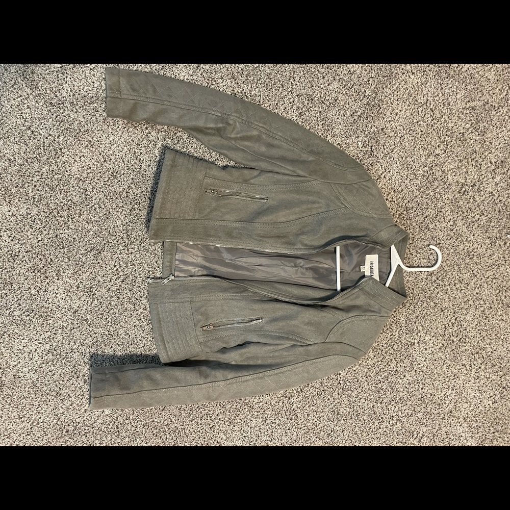 Women’s gray biker jacket